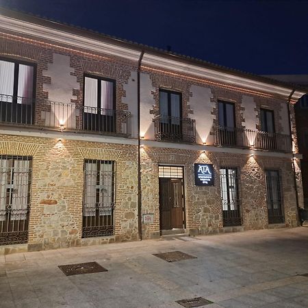 Apartamentos Turisticos Avila Puerta De San Vicente 0-2 Exterior photo
